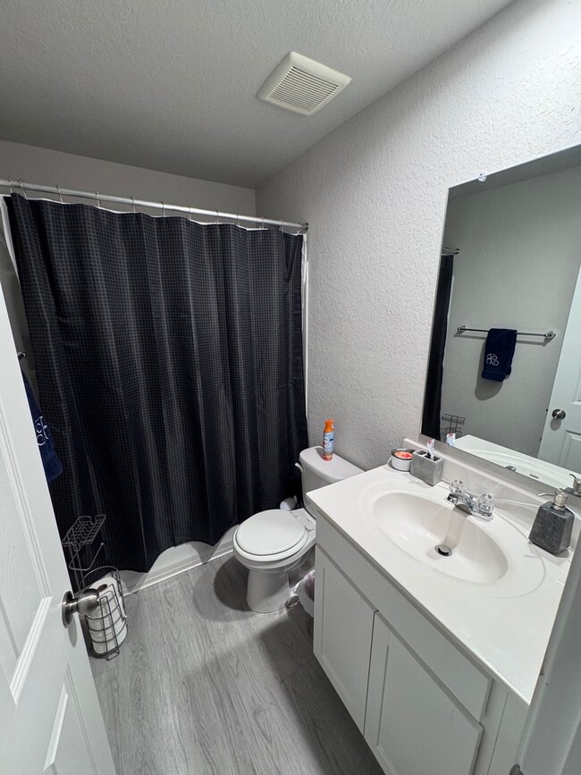 Photo - 10415 Welder Oak