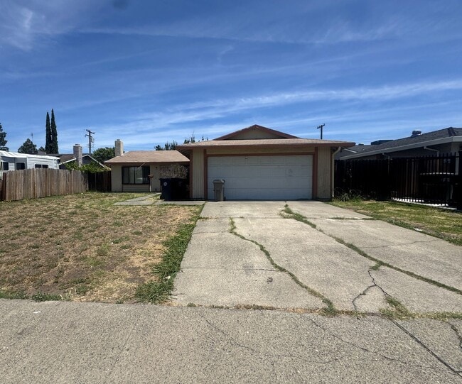 Building Photo - Charming 3 Bedroom, 2 Bathroom Home in Sacramento