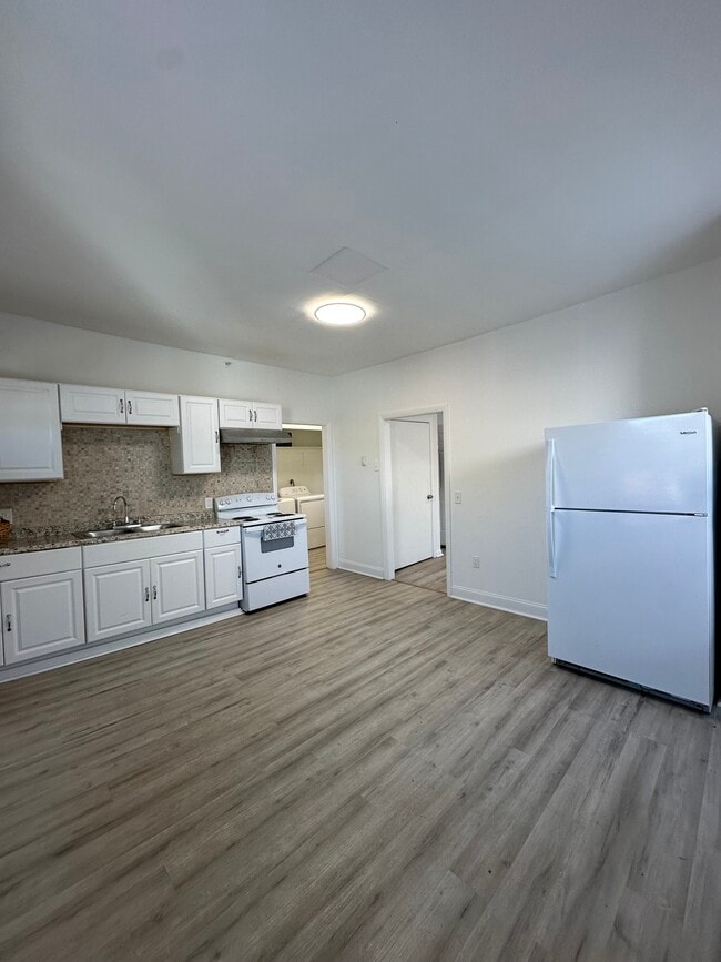 Photo - 172 Pearl St Unidad 2E