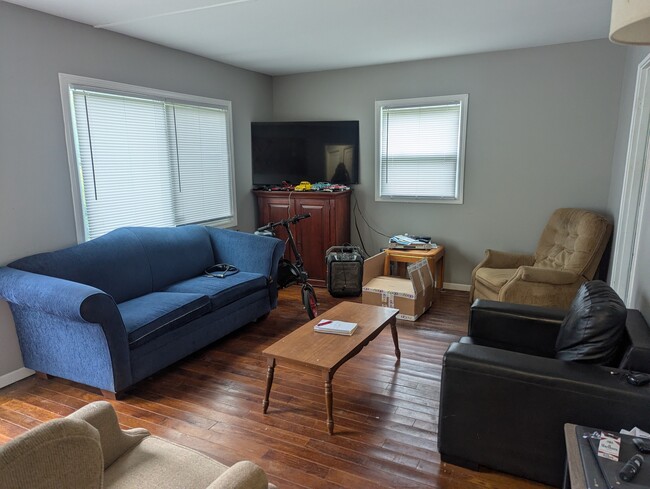 Photo - 905 W Columbia Ave House