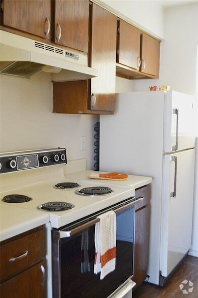 Building Photo - 2526 W Prairie St Unit 205 Rental
