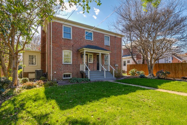 Photo - 4524 Fitzhugh Ave Unit #2