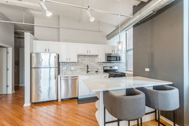 Photo - 500 S Clinton St Unit 330