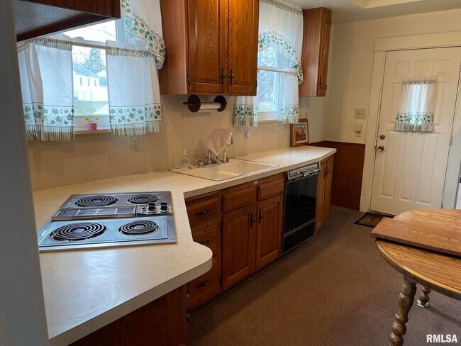 Photo - 2206 Pacific St