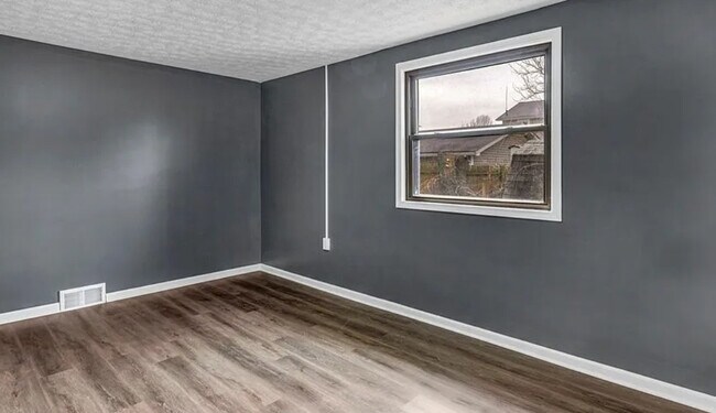 Photo - 204 Grove Ave