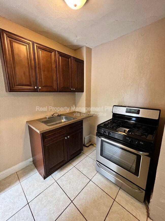 Photo - 218 Kearsarge St Unit 2