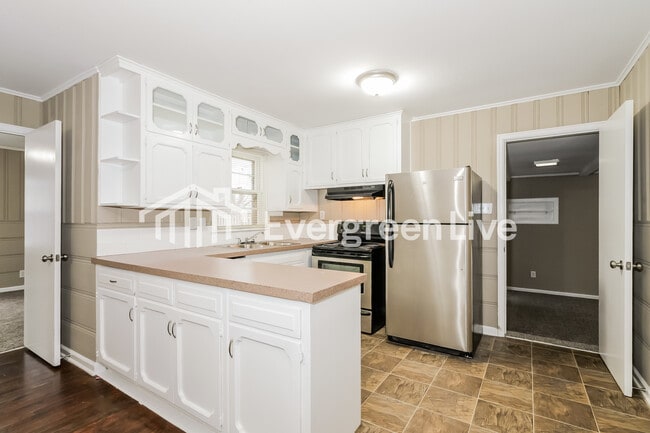 Photo - 5424 Monrovia St