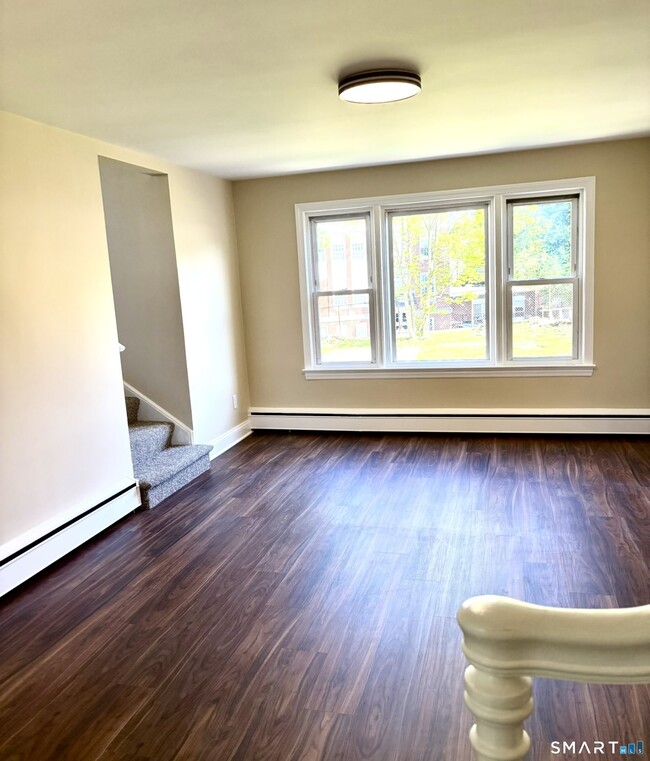 Photo - 6 Hillside Pl