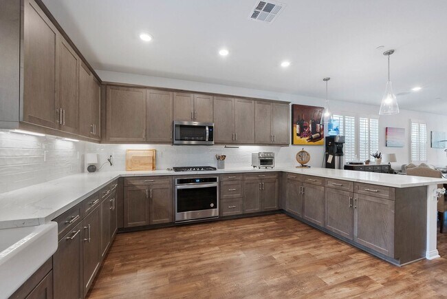 Photo - One Month Free Rent