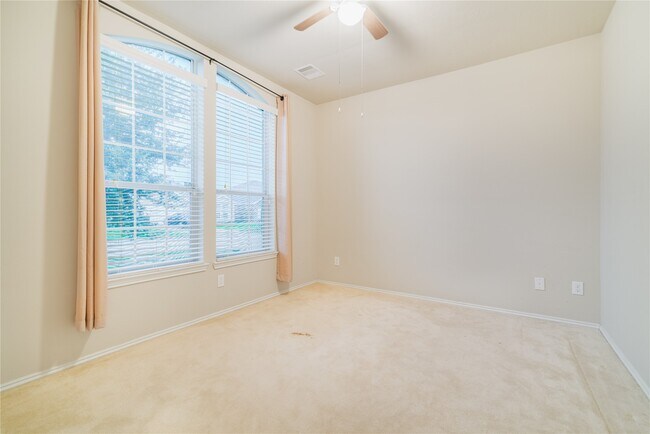 Photo - 1315 Squire Dr
