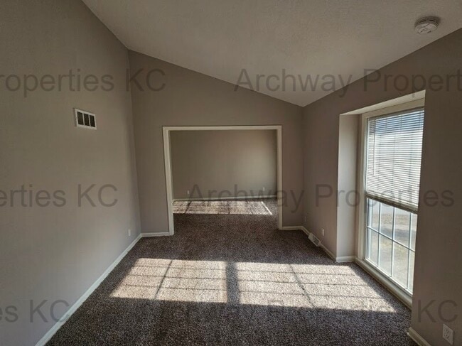 Photo - 1600 W Elm Terrace