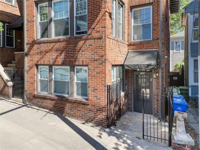 Building Photo - 164 4th St NE Unit 9