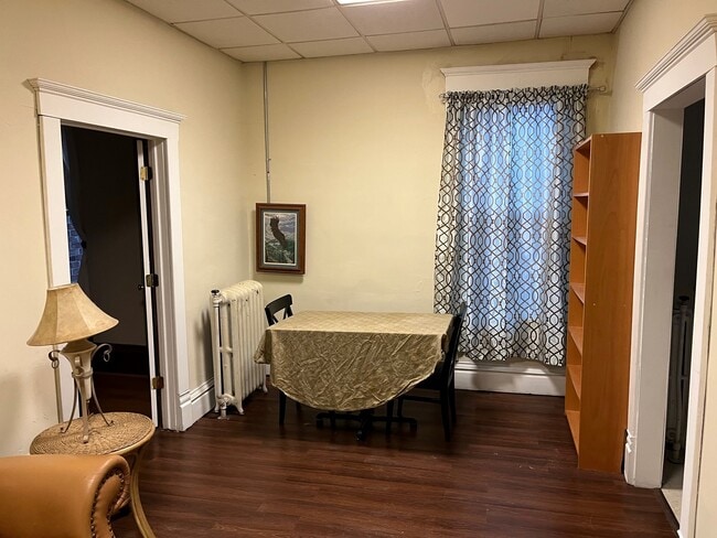 Photo - 103 W Railroad St