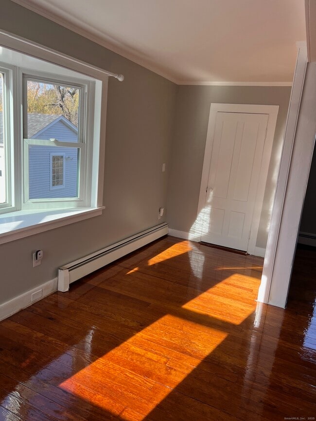 Photo - 41 S Main St