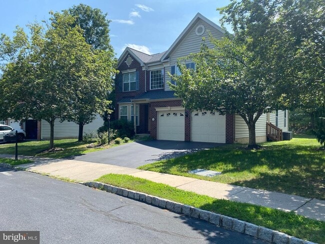Building Photo - 311 Quail Dr N Rental