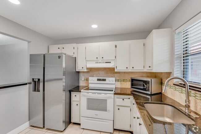 Building Photo - 21915 Lake Forest Cir Unit 203 Rental