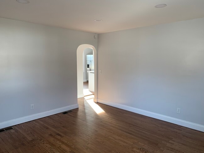 64 Locust St