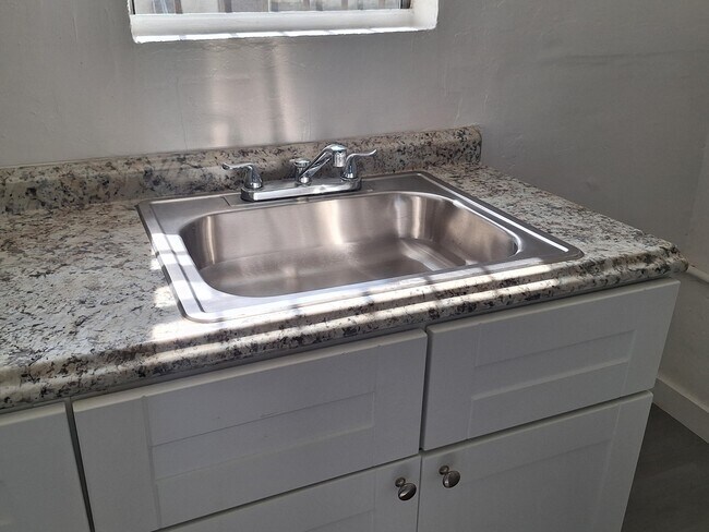 Photo - 3007 NW 59th St Unit 5