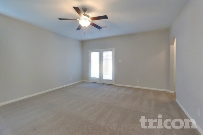 10823 Spring Brook Pass Dr