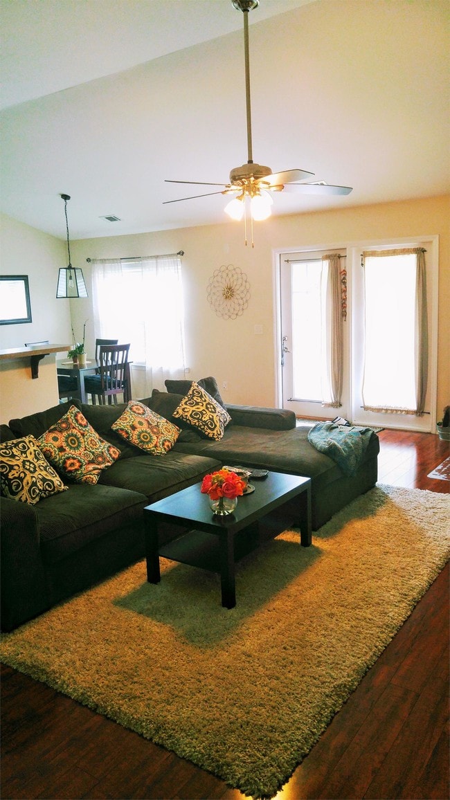 Photo - 34 Twin Oaks Pl