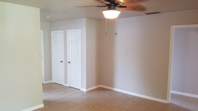 Photo - 418 Cottonwood Dr