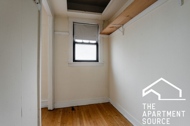 Photo - 512 W Cornelia Ave Unit 302