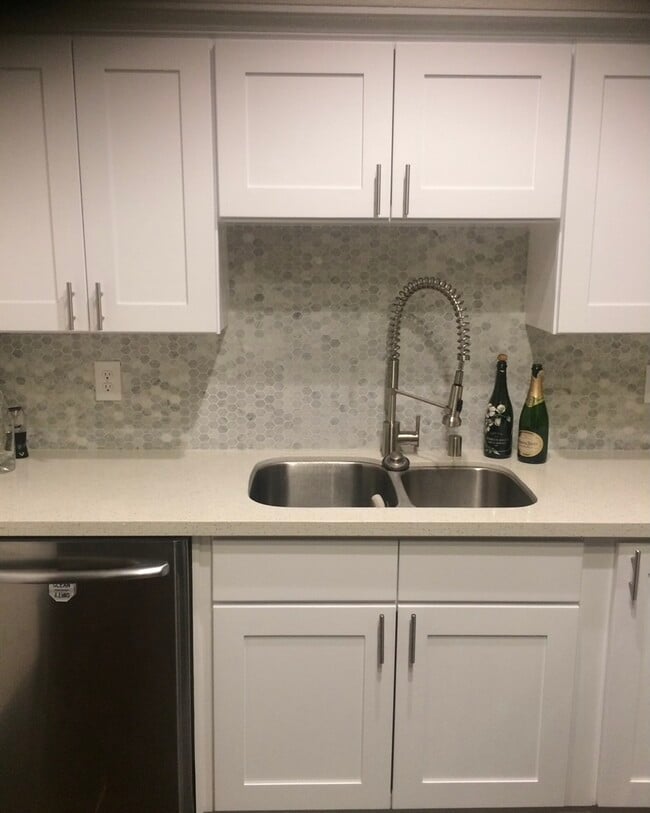 Photo - 5420 Sylmar Ave Unidad 102