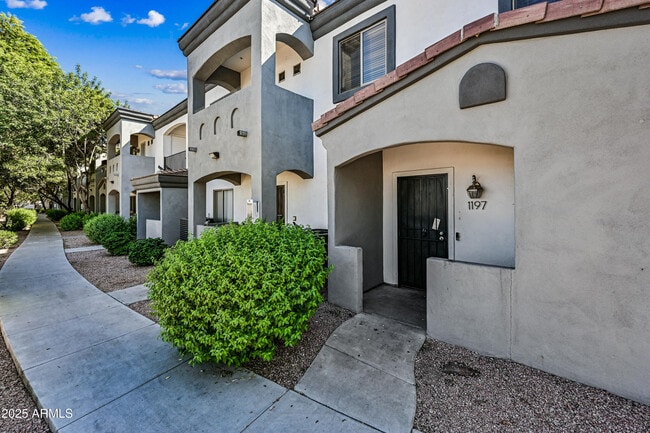 Building Photo - 4608 W Maryland Ave Unit 1197