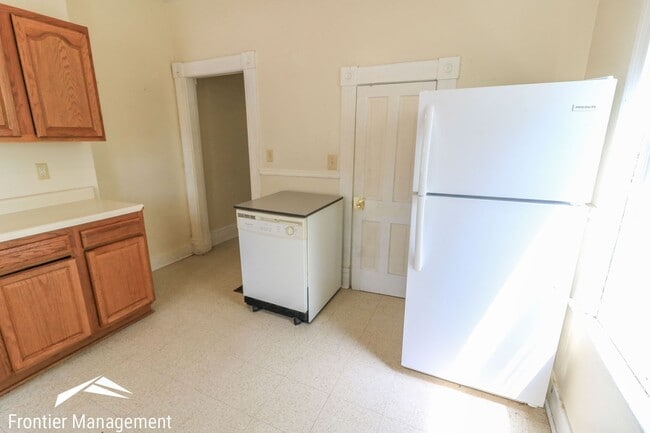 Photo - Great side-by-side duplex! Washer & dryer,...