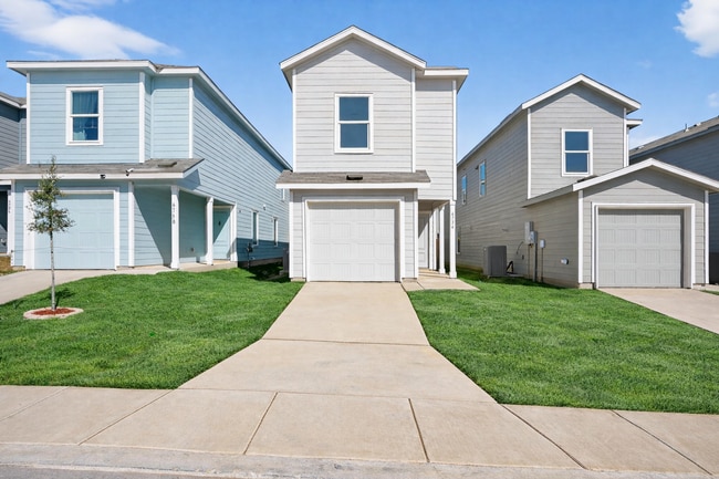 Building Photo - Brand New Home for Lease in Elmendorf – Open Floor Plan & Private Fenced Yard