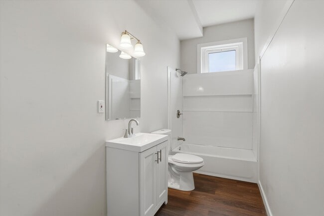 112 N 11th St Unit 1