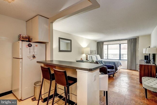 Photo - 1301 20th St NW Unit 201