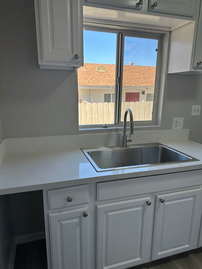 Photo - Renovated 1 Bedroom, 1 Bath Ground Floor Apartment with Washer/Dryer and 1 Car Garage Unit 2713