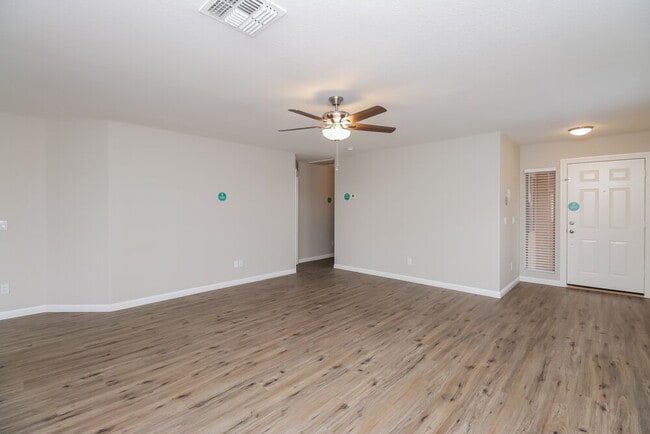Photo - 878 E Pollino St