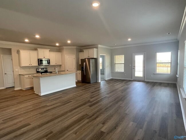 Photo - 160 High Leaf Dr