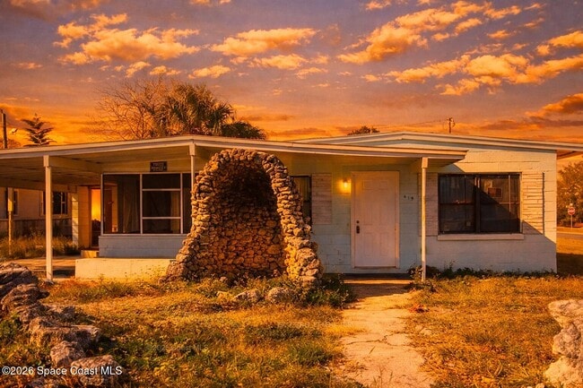 Building Photo - 419 N Fiske Blvd