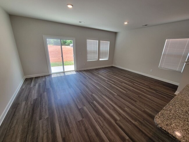Photo - 3 Bed, 2 Bath Townhome Available in Berea