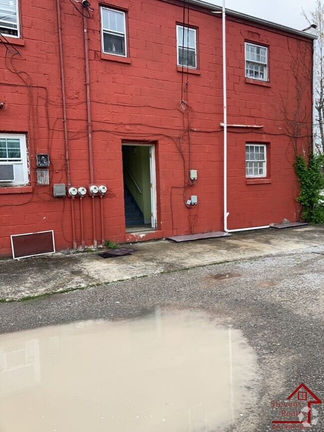 Building Photo - 414 W Bockman Way Rental