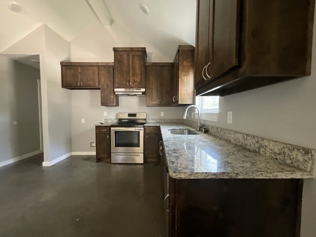 Photo - 100 Chloe Dr