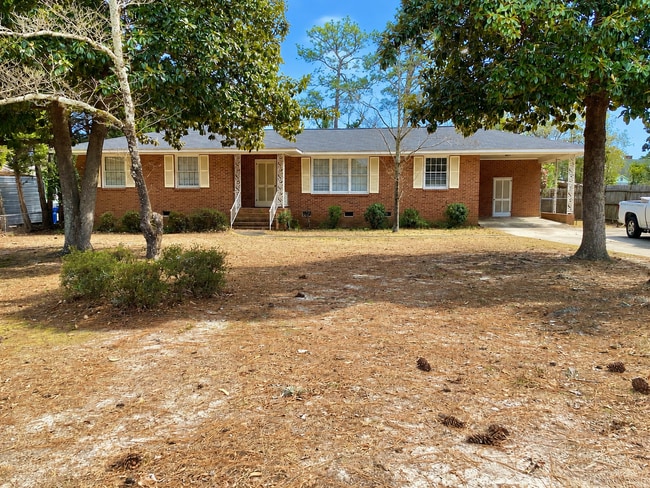 Building Photo - 2221 Hook Lawn Dr