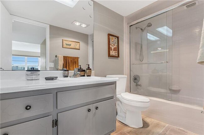 Photo - 3100 N Palm Aire Dr Unit 406