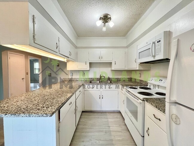 Photo - 623 Henderson St