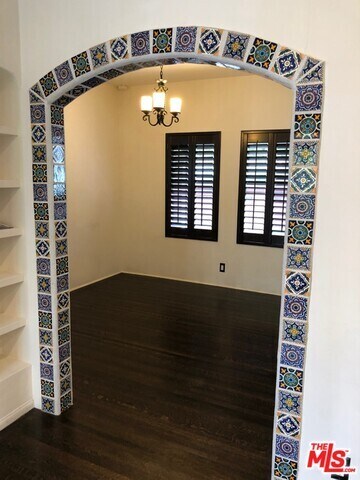Photo - 2912 S Beverly Dr