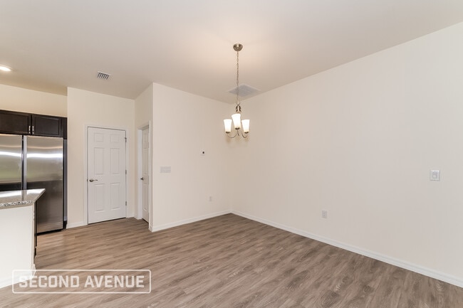 Photo - 3353 Reservoir St