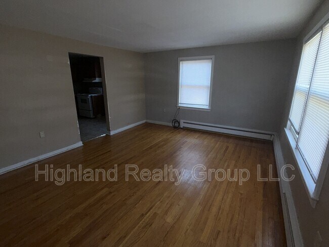 Photo - 100 Spring St