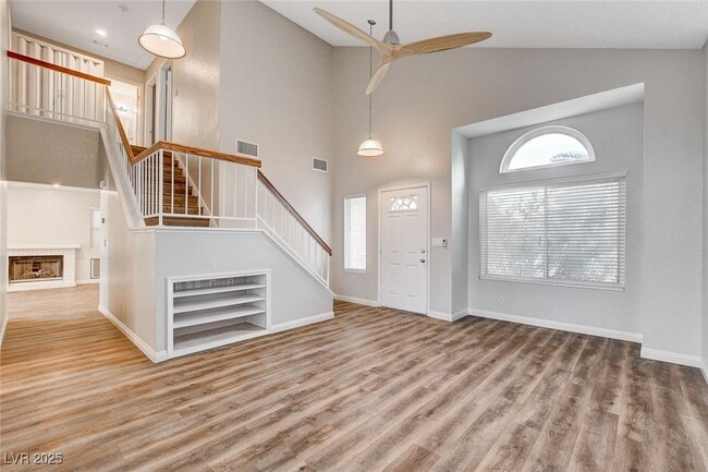 Photo - 446 Nettleton Cir