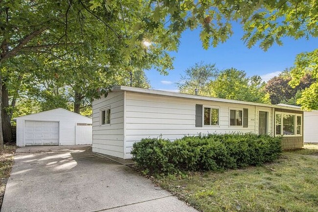 Photo - $1660 Contemporary remodeled 3-bedroom, 1-bath single-family ranch