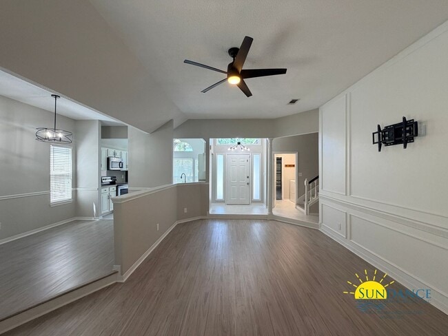 Photo - Fully Renovated 4-Bedroom Home on a Quiet Cul-de-Sac!