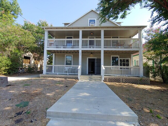Photo - 127 Sandmeyer St Unit 4