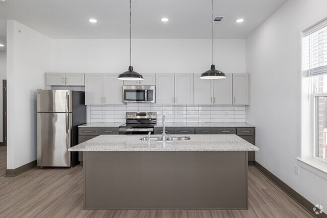2BR, 2BA - 979SF - Kitchen